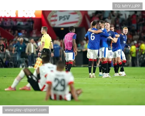 埃因霍温火力全开六球狂胜那不勒斯展现惊人进攻实力